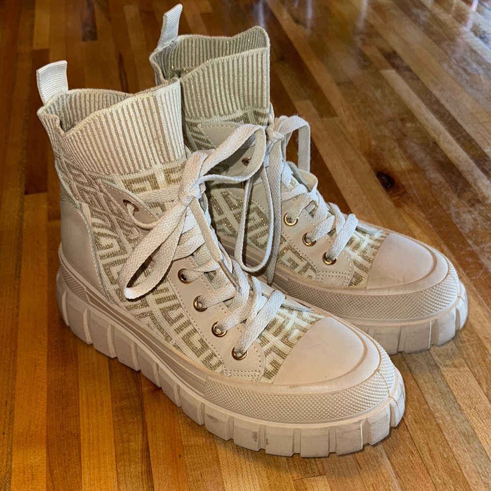 Cream Lace Up Boots 7